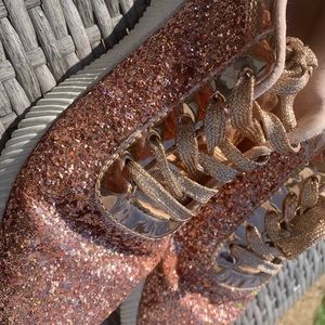 Women’s 7.5 shoes